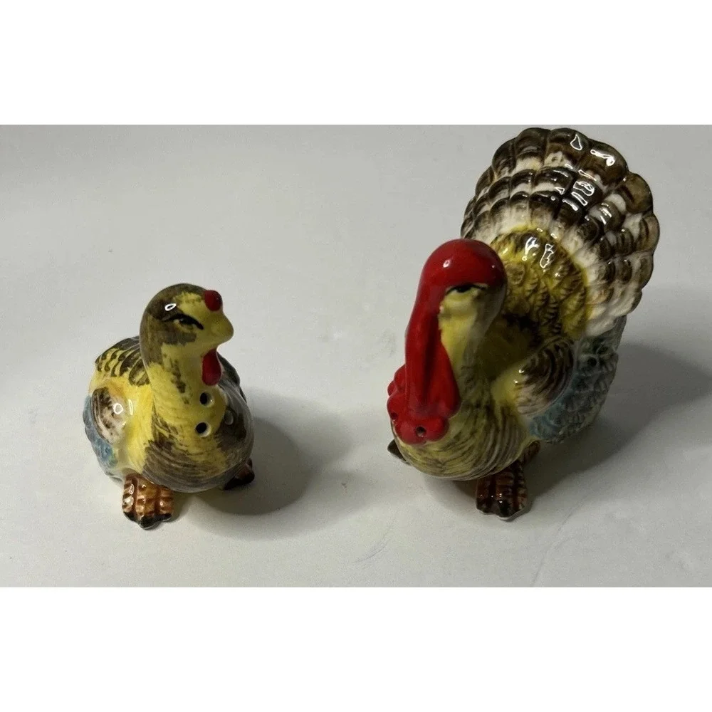 Vintage Ceramic Turkey Figurine Salt & Pepper Shakers Japan
